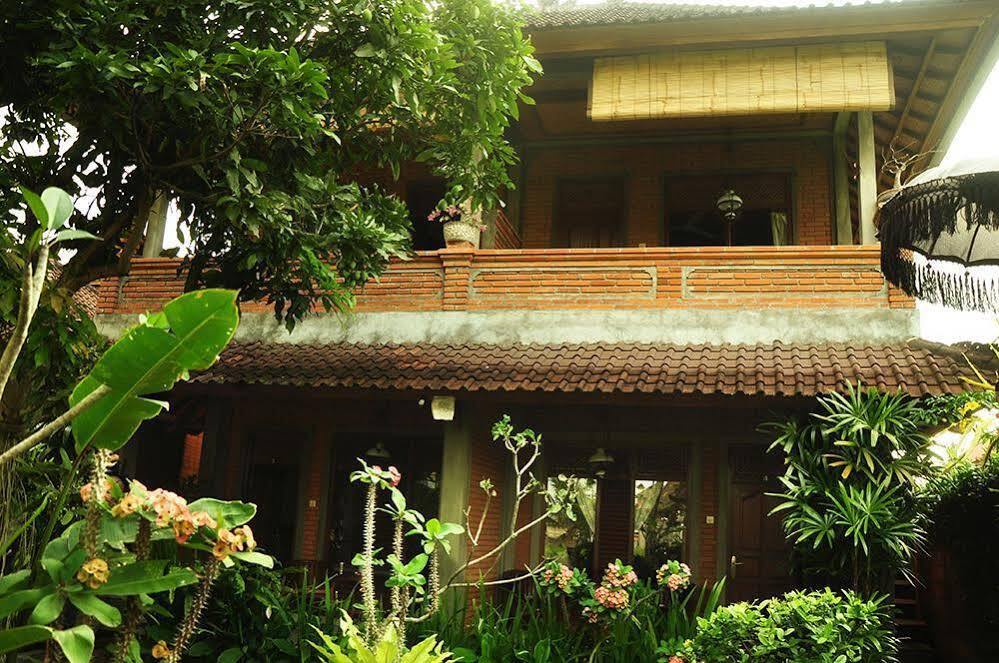 Three Dewi'S Guest House Ubud  Exterior photo